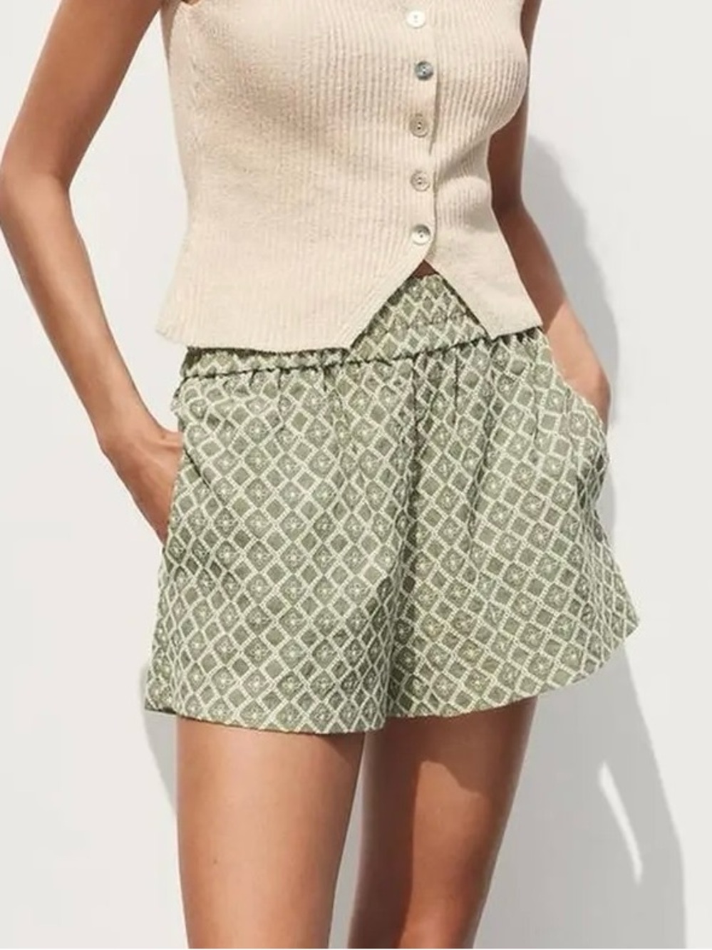 NWT Zara Embroidered Eyelet Shorts in sage green. Size Large